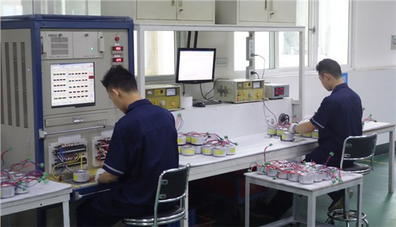 出口铝变压器检测实景