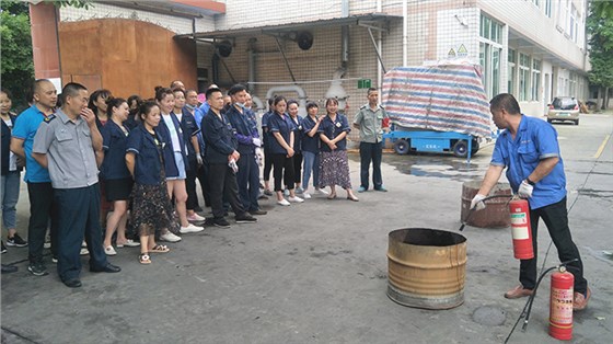 恒达电子变压器厂消防演练(2) 恒达电子变压器厂消防演练(2)